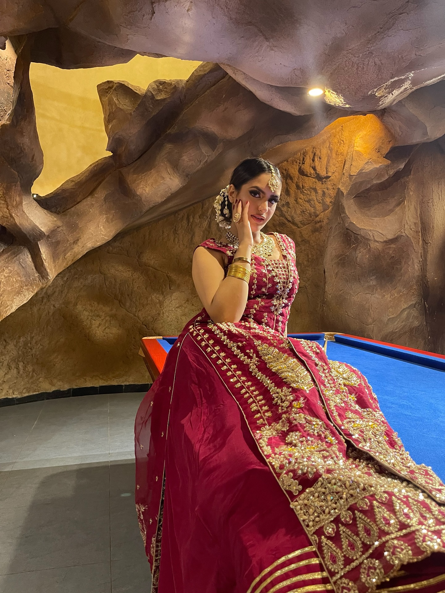Hamna Abbasi Bridal Pose